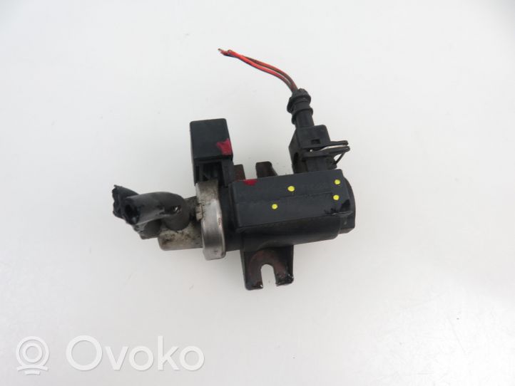 Opel Astra H Valve vacuum 897219