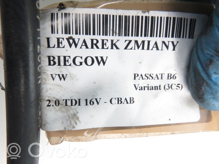 Volkswagen PASSAT B6 Lewarek zmiany biegów / górny 3C0711113E