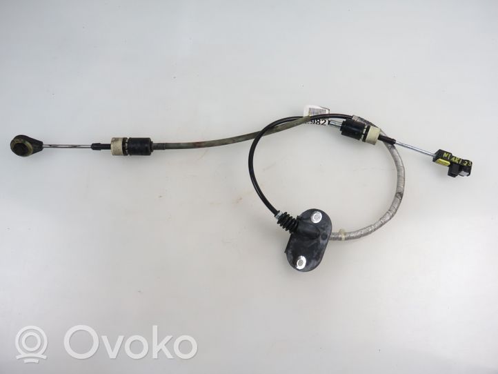 Volvo V60 Gear shift cable linkage 