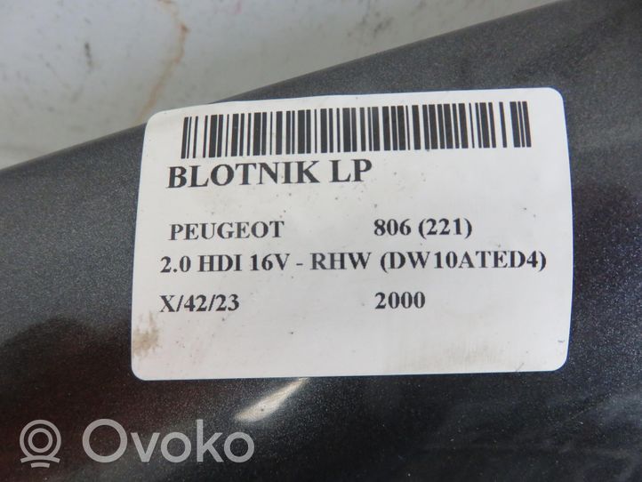 Peugeot 806 Błotnik przedni 