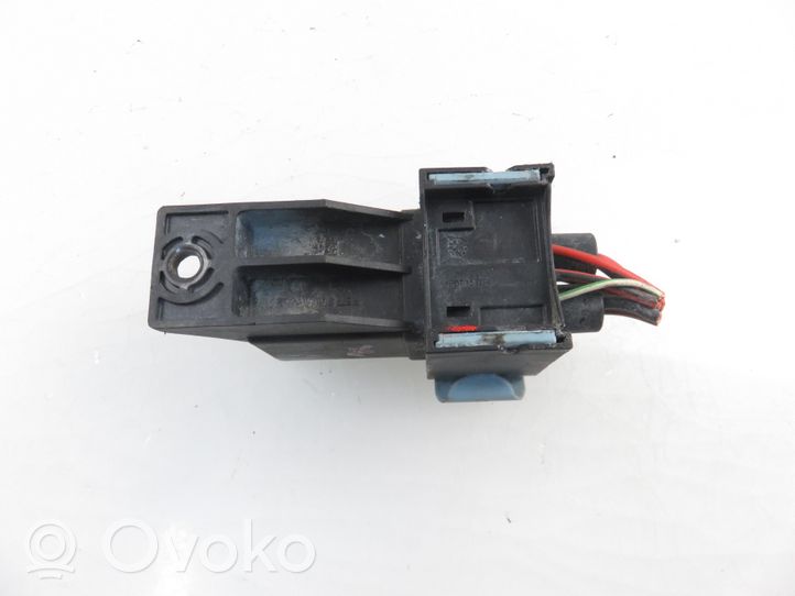 Ford Fiesta Žvakių pakaitinimo rėlė 51252003