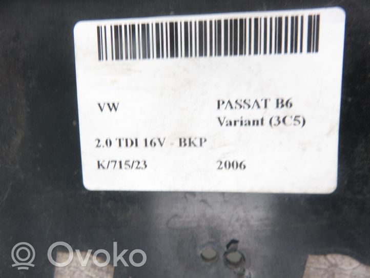 Volkswagen PASSAT B6 Atrapa chłodnicy / Grill 3C0853651AF