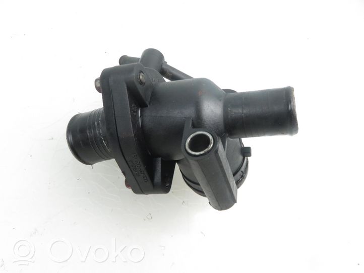 Ford Mondeo Mk III Thermostat/thermostat housing 