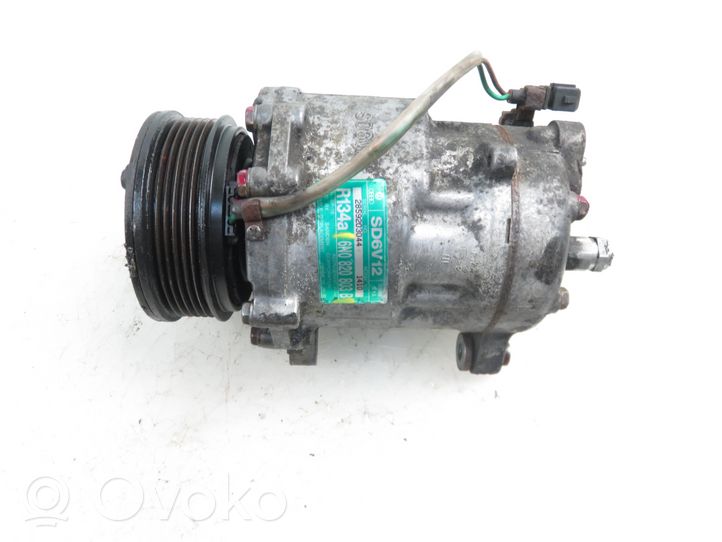 Volkswagen Polo III 6N 6N2 6NF Ilmastointilaitteen kompressorin pumppu (A/C) 