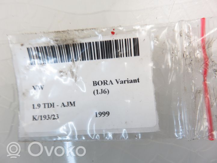 Volkswagen Bora Supporto del generatore/alternatore 