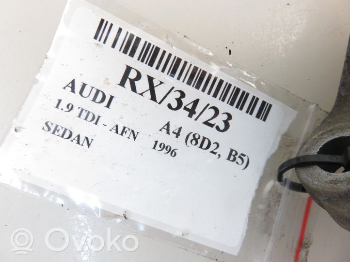 Audi A4 S4 B5 8D Vaihdelaatikon kannake 