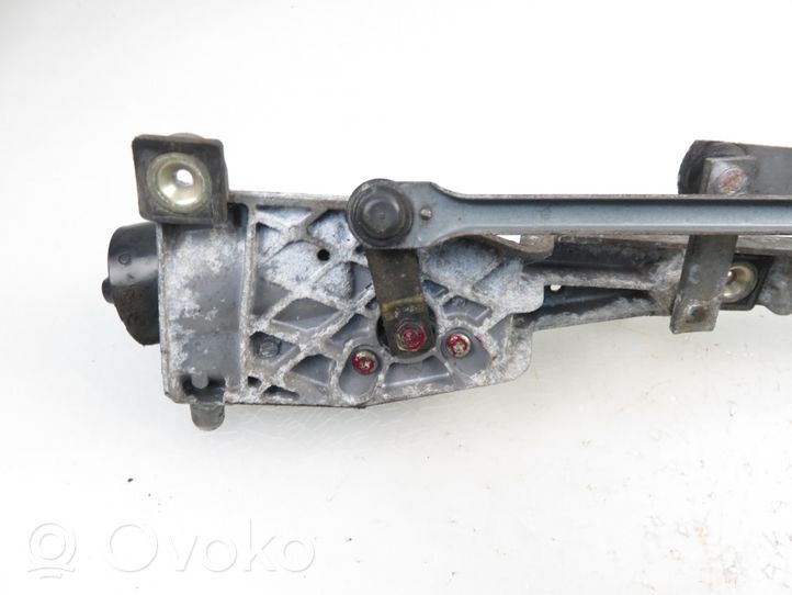 Ford Focus Front wiper linkage 