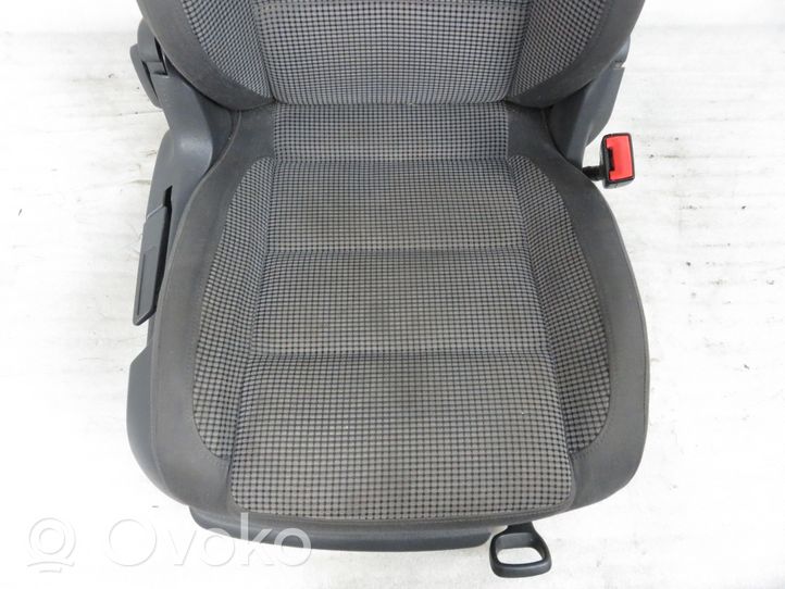 Volkswagen Touran I Asiento delantero del pasajero 