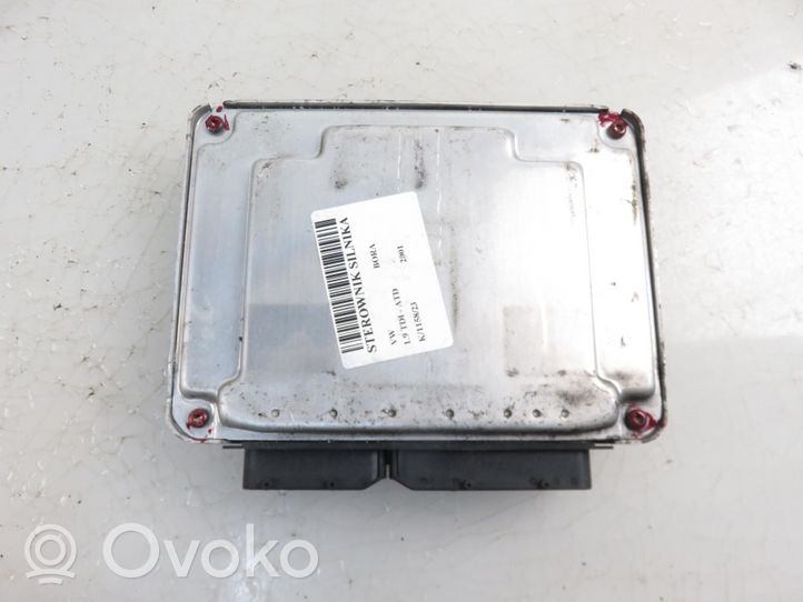 Volkswagen Bora Sterownik / Moduł ECU 0281010497