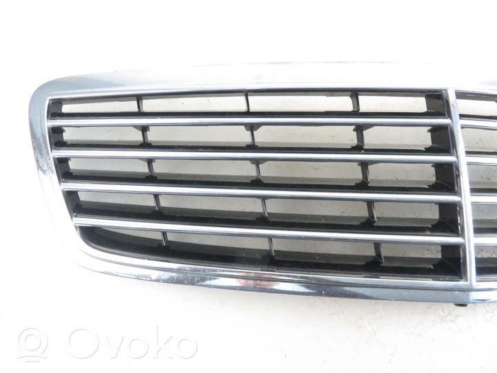 Mercedes-Benz C AMG W203 Front grill 