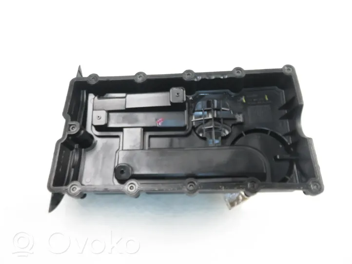 Volkswagen Touran I Rocker cam cover 03G103475