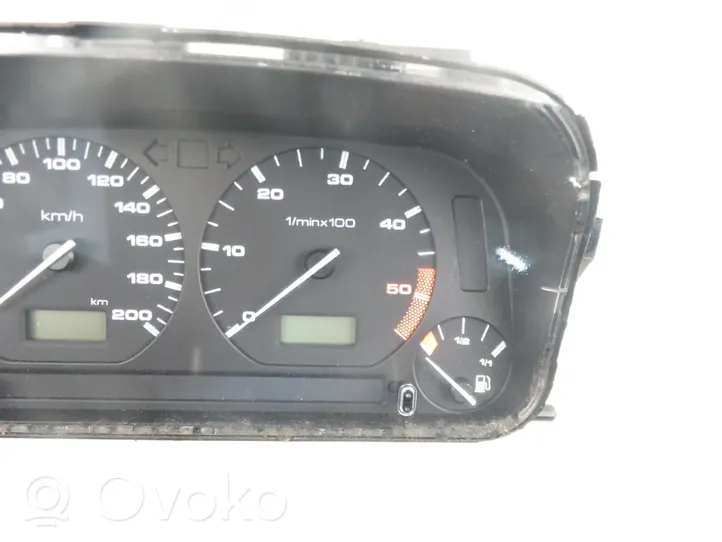 Volkswagen Caddy Speedometer (instrument cluster) 