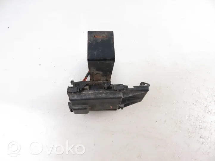 Volkswagen Golf IV Battery relay fuse 