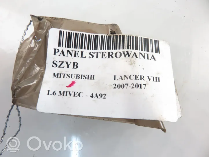 Mitsubishi Lancer VIII Przyciski szyb 