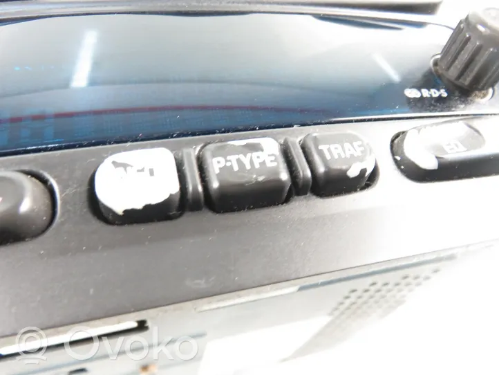 Hummer H2 Radio/CD/DVD/GPS-pääyksikkö 