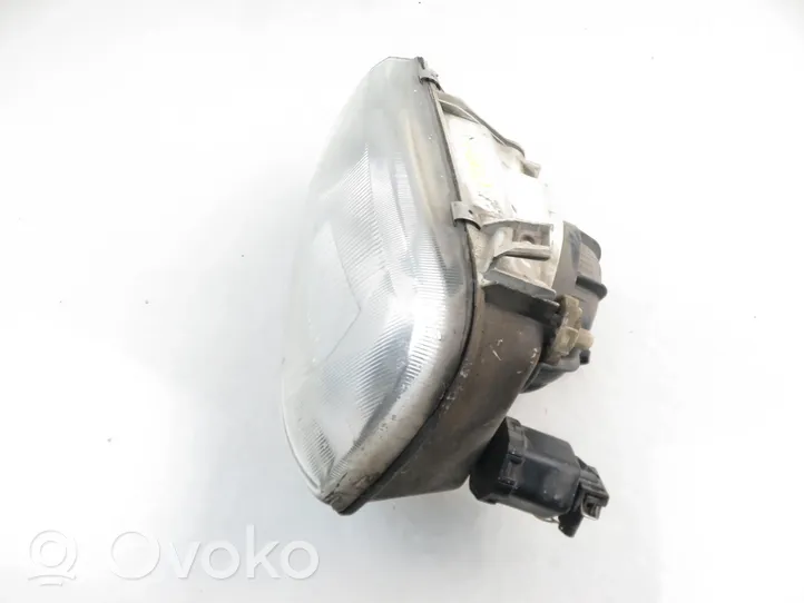 Volkswagen Vento Lampa przednia 