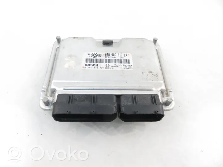 Volkswagen PASSAT B5.5 Calculateur moteur ECU 0281010701