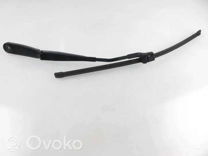 BMW X3 F25 Front wiper blade arm 