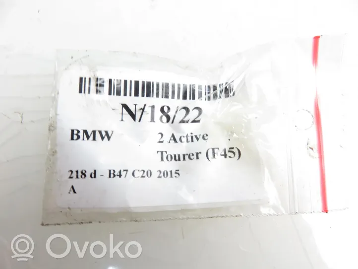 BMW 2 F45 Mocowanie / uchwyt filtra oleju 