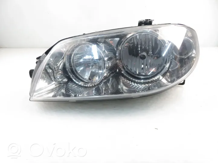 Fiat Punto (188) Lampa przednia 