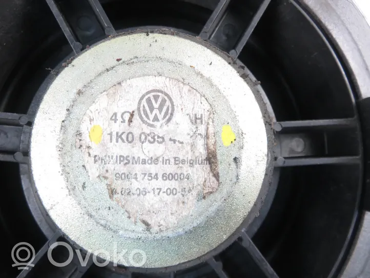 Volkswagen Golf Plus Garsiakalbis (-iai) priekinėse duryse 