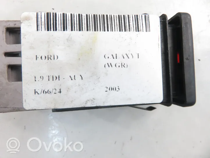 Ford Galaxy Hätävilkkujen kytkin YM2113A350ABW