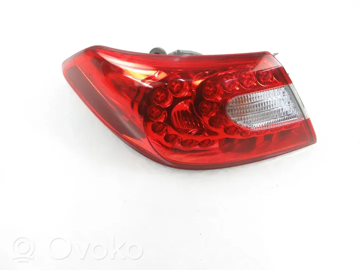 Infiniti M Rear/tail lights 