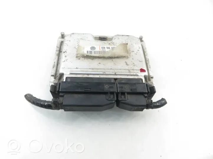 Volkswagen Polo III 6N 6N2 6NF Variklio valdymo blokas 0261206549