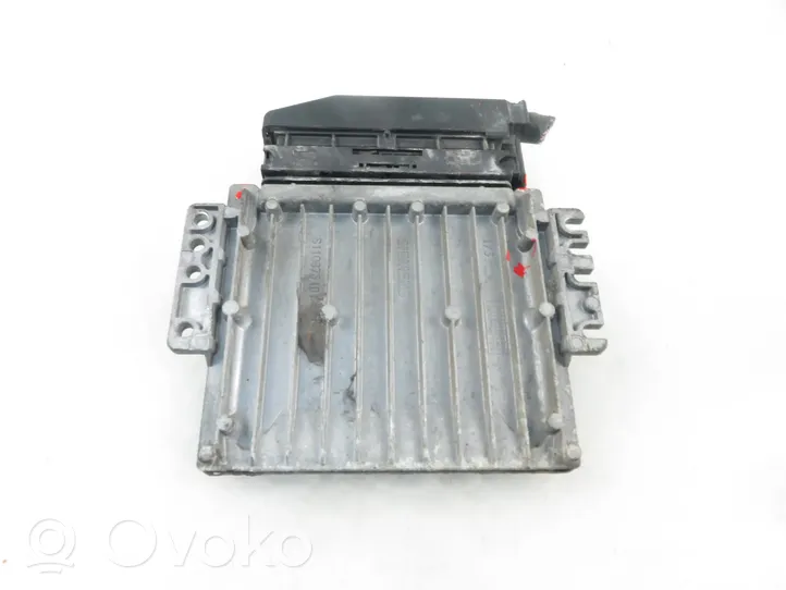 Renault Megane I Calculateur moteur ECU S118301104B