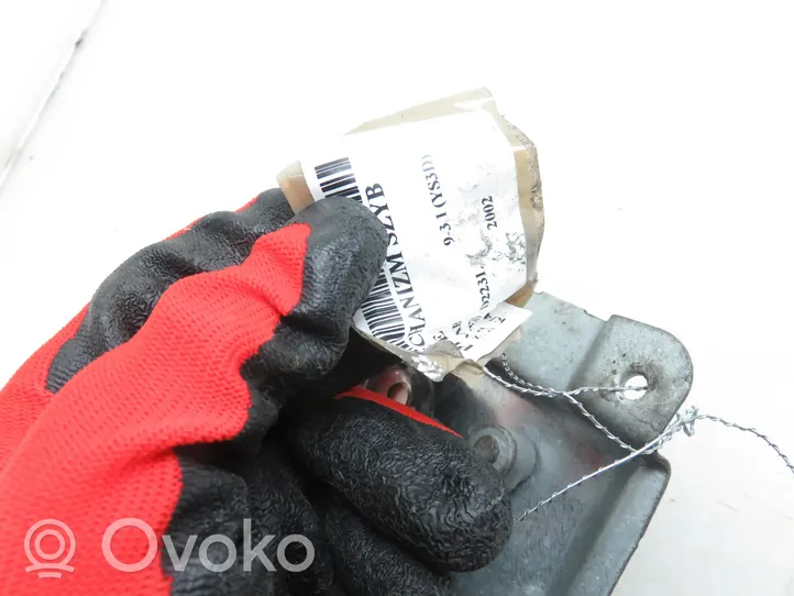 Saab 9-3 Ver1 Elektryczny podnośnik szyby drzwi przednich 0130821663