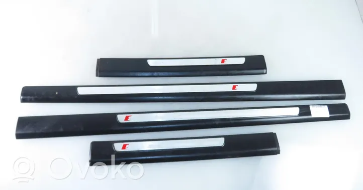 Audi A6 S6 C6 4F Rivestimento vano piedi laterale 4F0853374E