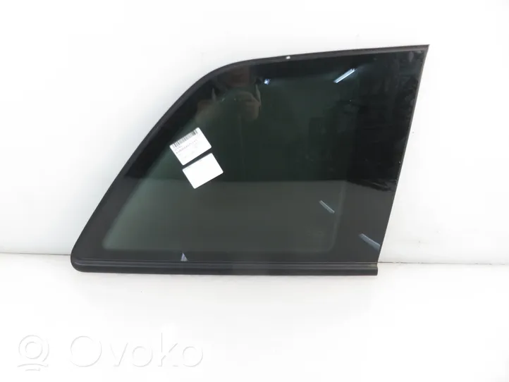 Opel Zafira B Rear side window/glass 