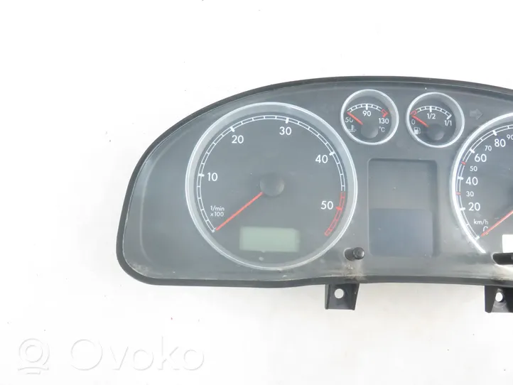 Volkswagen PASSAT B5.5 Tachimetro (quadro strumenti) 