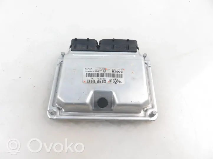 Volkswagen PASSAT B5.5 Sterownik / Moduł ECU 0281010704