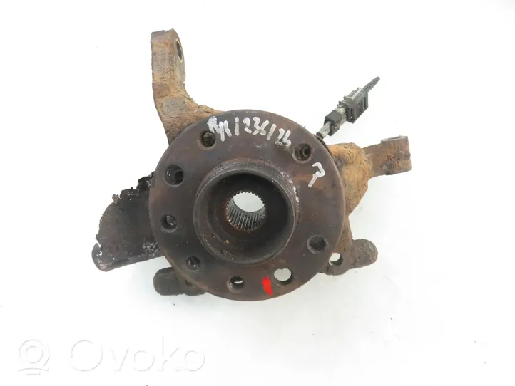 Opel Zafira B Front wheel hub spindle knuckle 