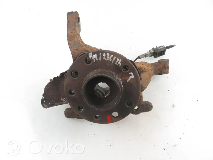 Opel Zafira B Front wheel hub spindle knuckle 