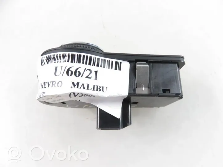 Chevrolet Malibu Light switch 