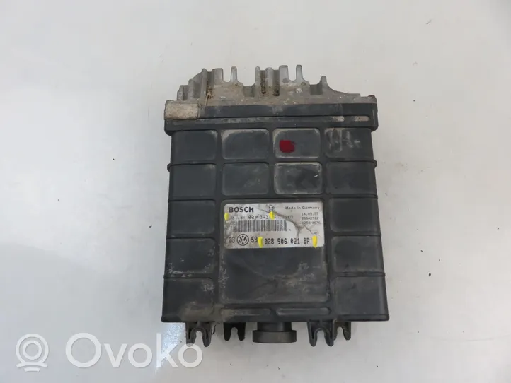 Volkswagen Golf III Calculateur moteur ECU 0281001343