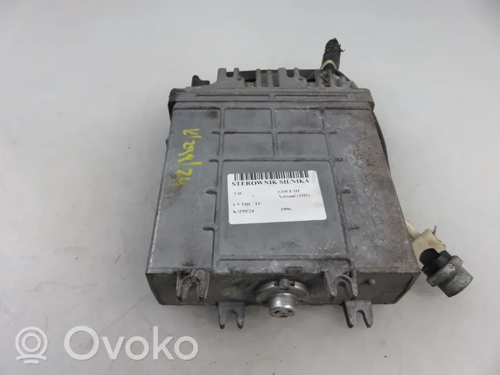 Volkswagen Golf III Calculateur moteur ECU 0281001729