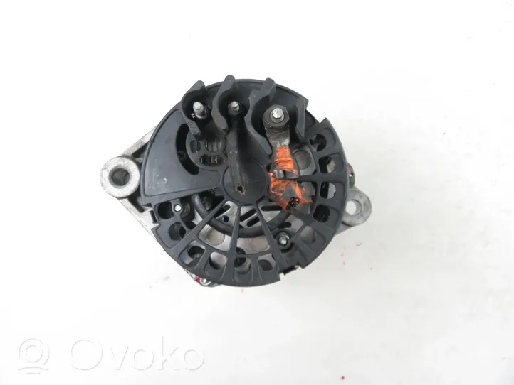 Opel Zafira B Generatore/alternatore 