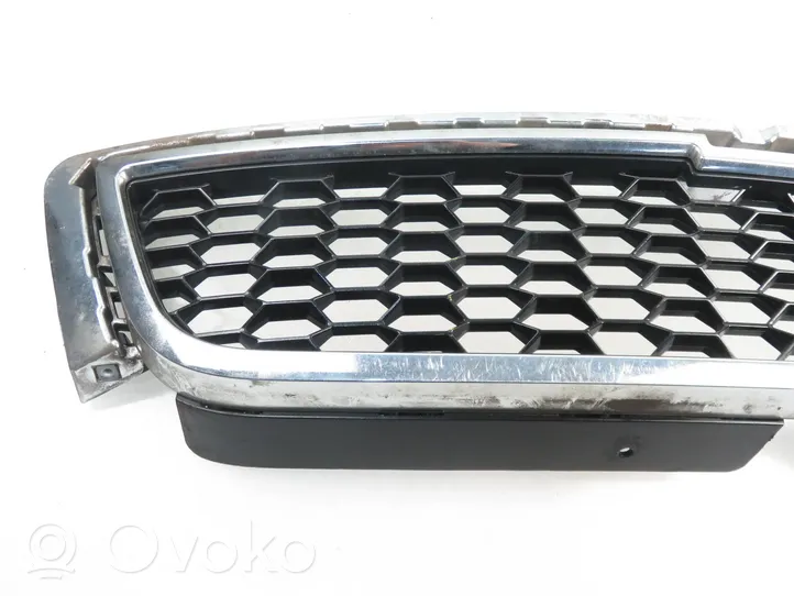 Chevrolet Captiva Grille de calandre avant 