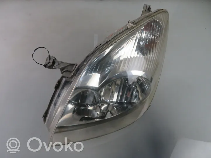 Toyota Corolla Verso E121 Lampa przednia 