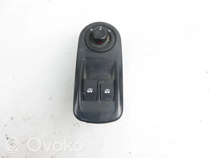 Opel Vivaro Electric window control switch 9116523