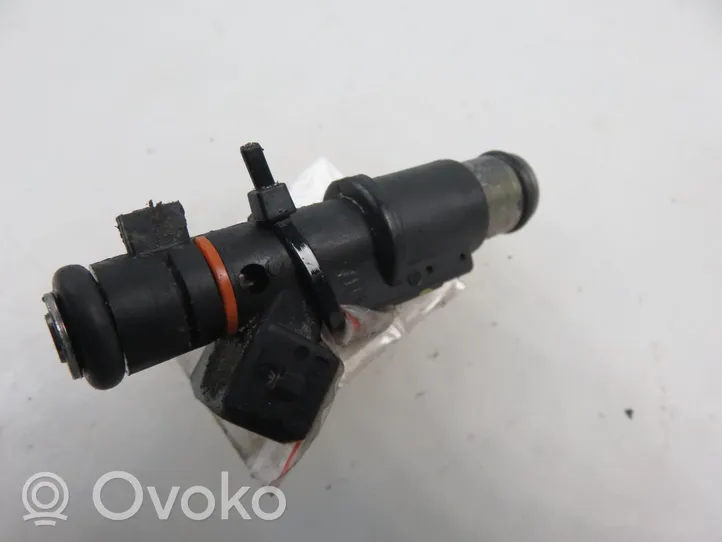 Peugeot 607 Injecteur de carburant 