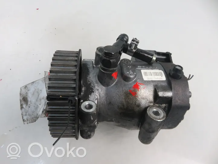 Renault Clio II Fuel injection high pressure pump 8200057225