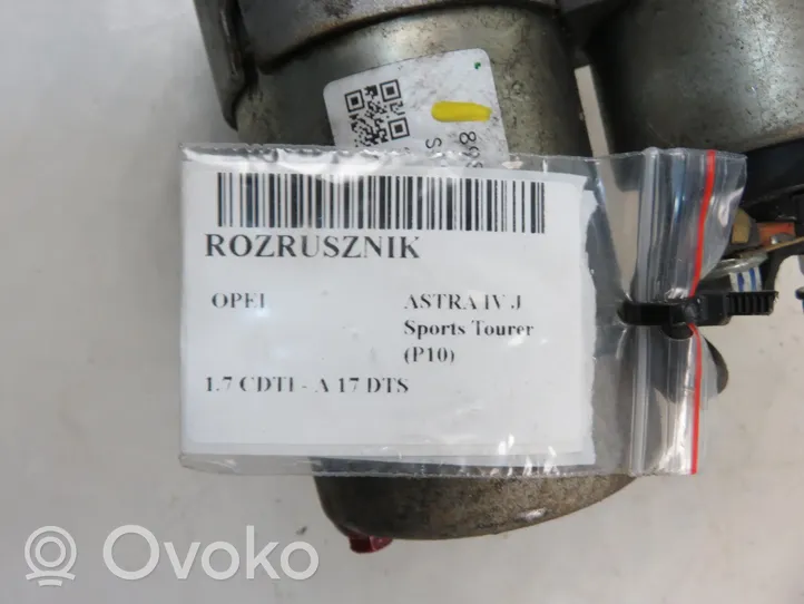 Opel Astra J Starter motor 