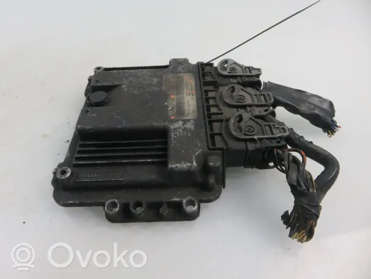 Nissan Primera Calculateur moteur ECU 8200305678