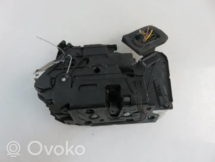 Volkswagen Golf VI Front door lock 