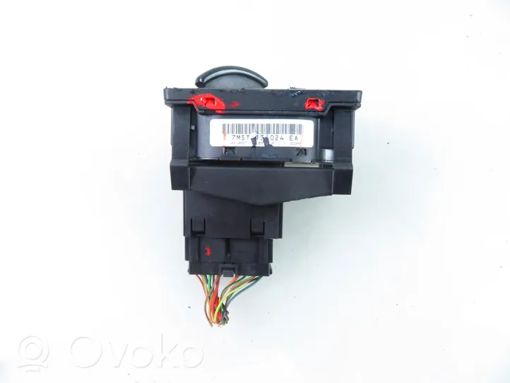 Ford Focus Light switch 