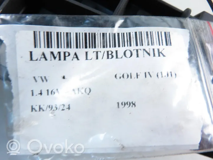 Volkswagen Golf IV Cubierta del soporte de la lámpara de la luz trasera 